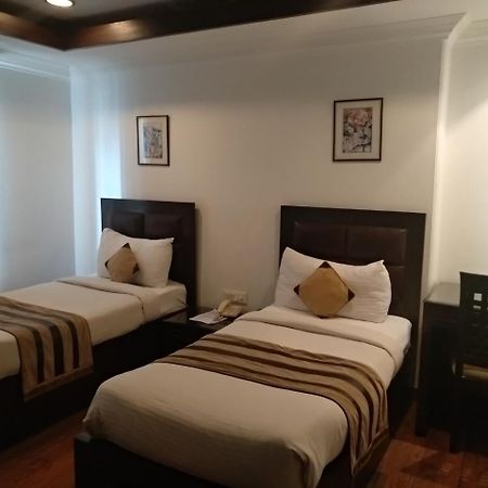Hotel Aaron Castle New Delhi Ngoại thất bức ảnh