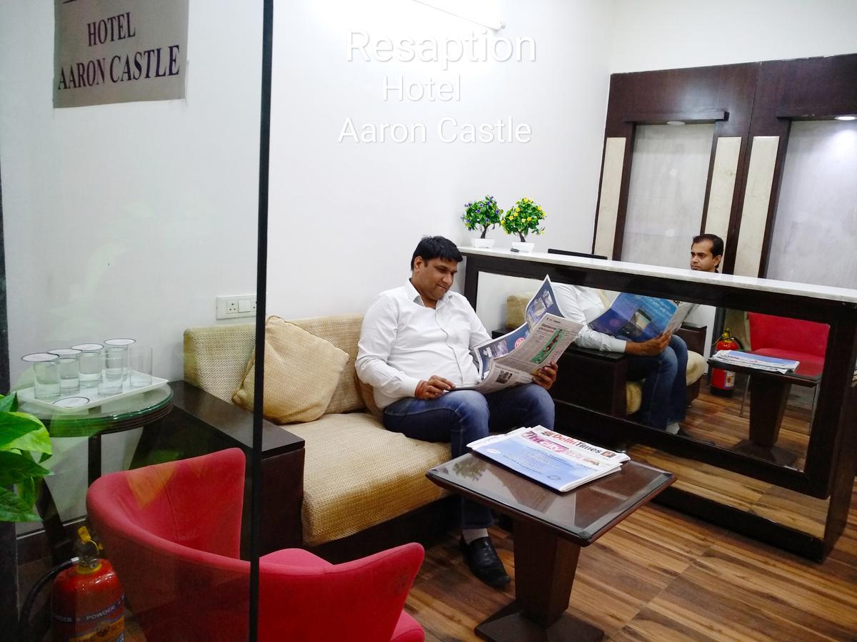 Hotel Aaron Castle New Delhi Ngoại thất bức ảnh