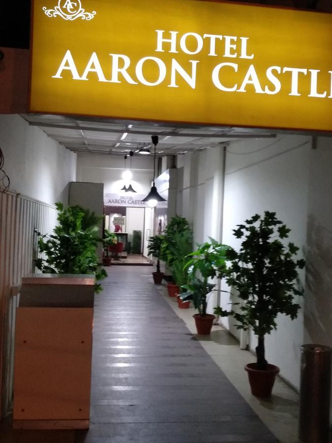 Hotel Aaron Castle New Delhi Ngoại thất bức ảnh